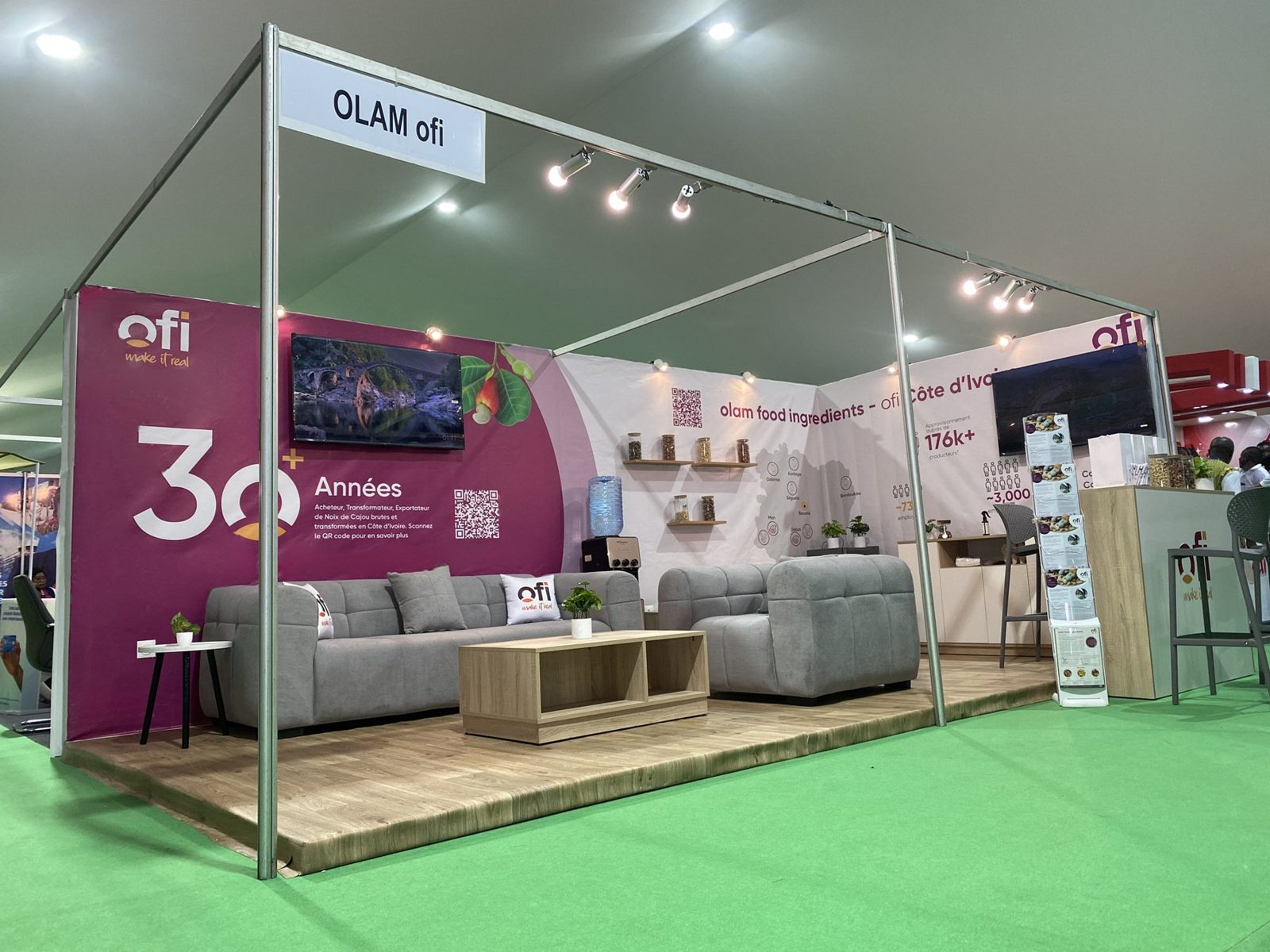 Stand Ofi livré par POPOWE
